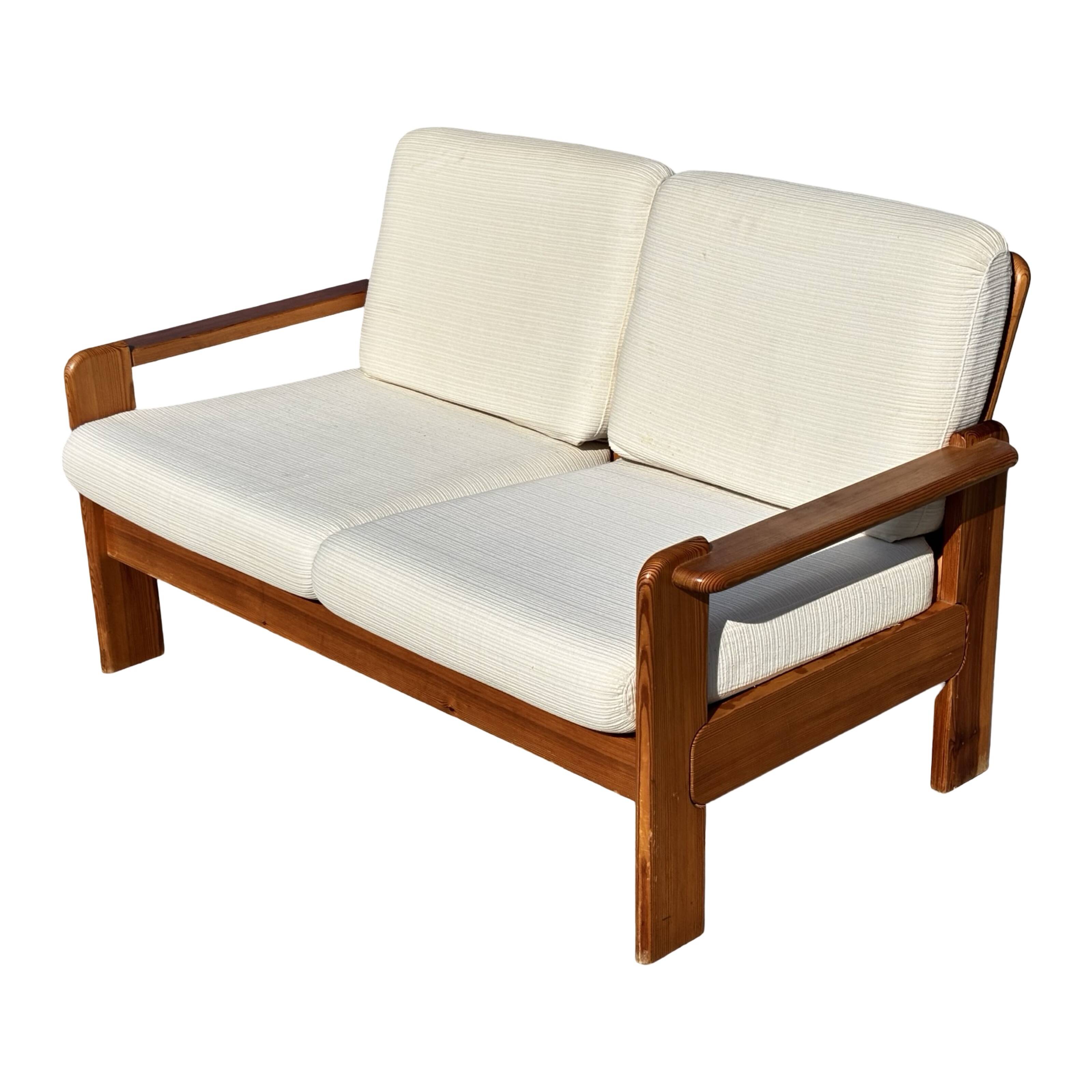 Canapé vintage deux places en pin des années 70 au design minimaliste