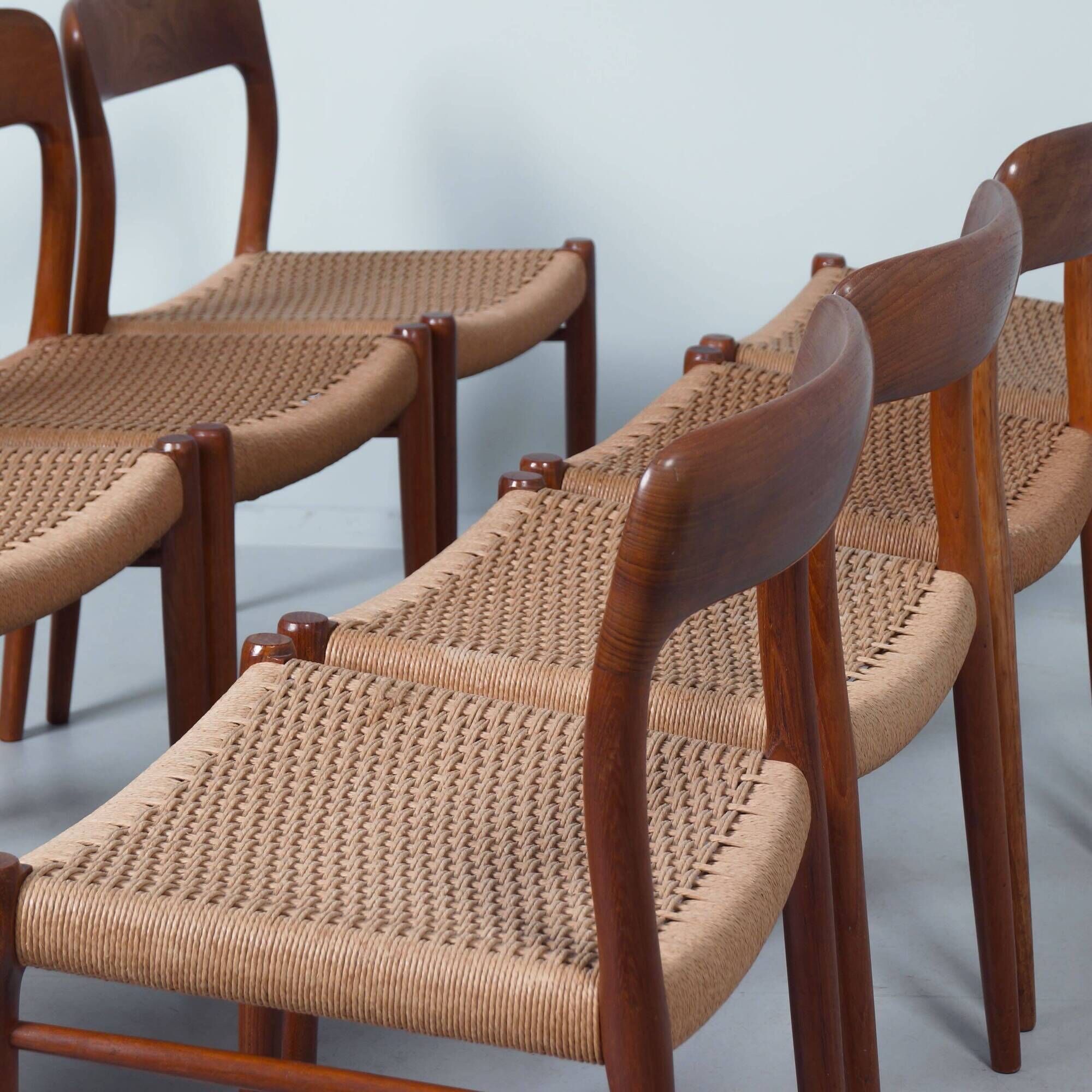 Danish extendable teak dining set with 8 Møller Model 75 chairs, 1960s
