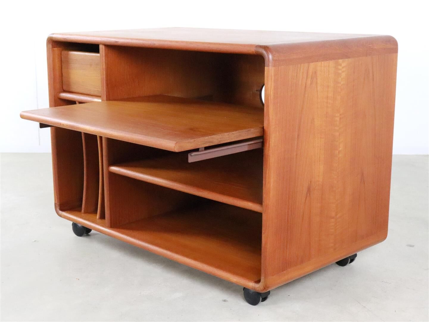 Mobilier audio design danois 'Kragelund'