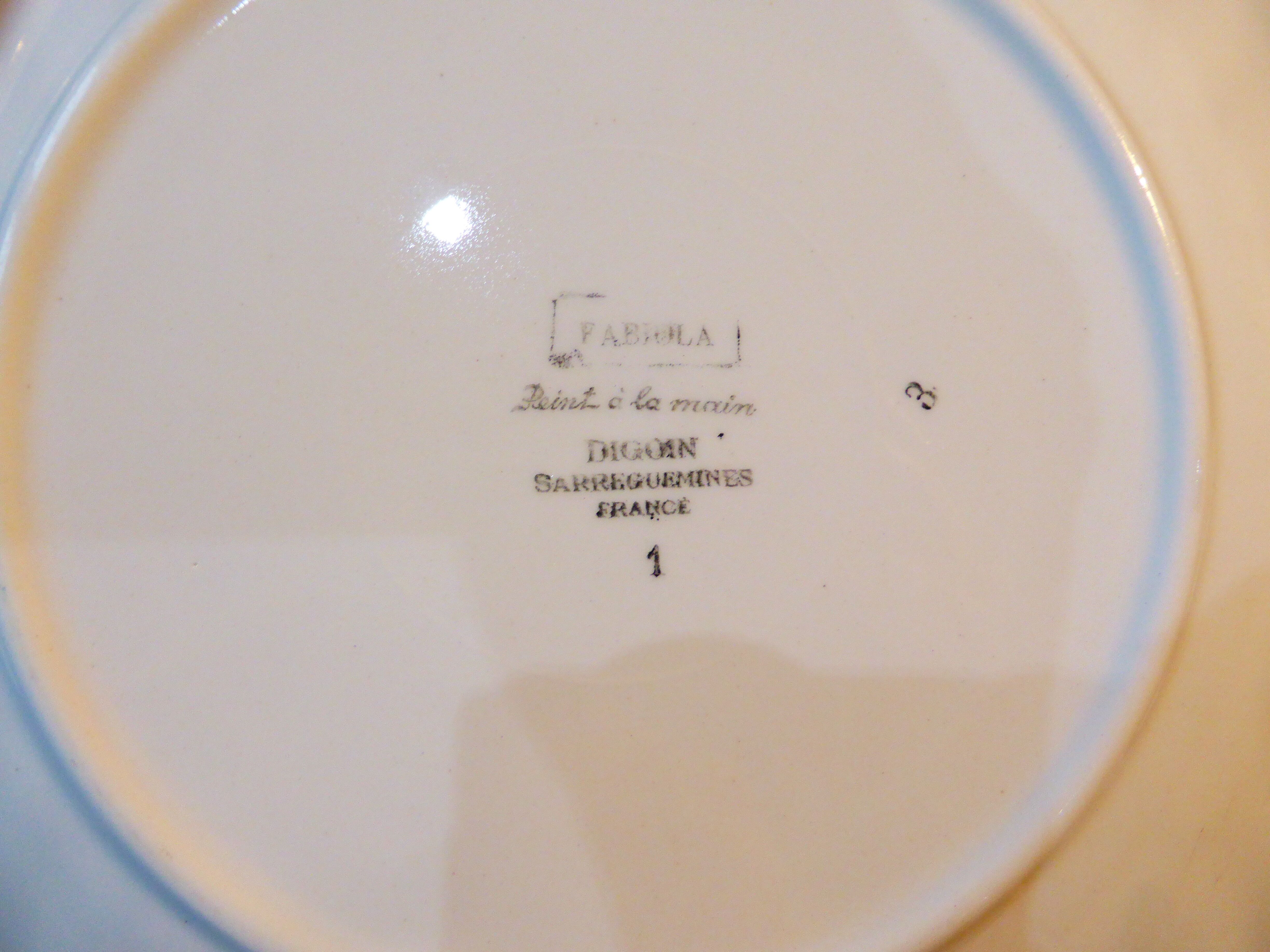 Set of 6 flat plates of Digoin Sarreguemines model Fabiola