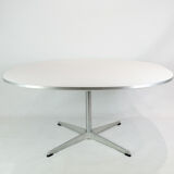 Coffee table, Arne Jacobsen, Fritz Hansen, 2018