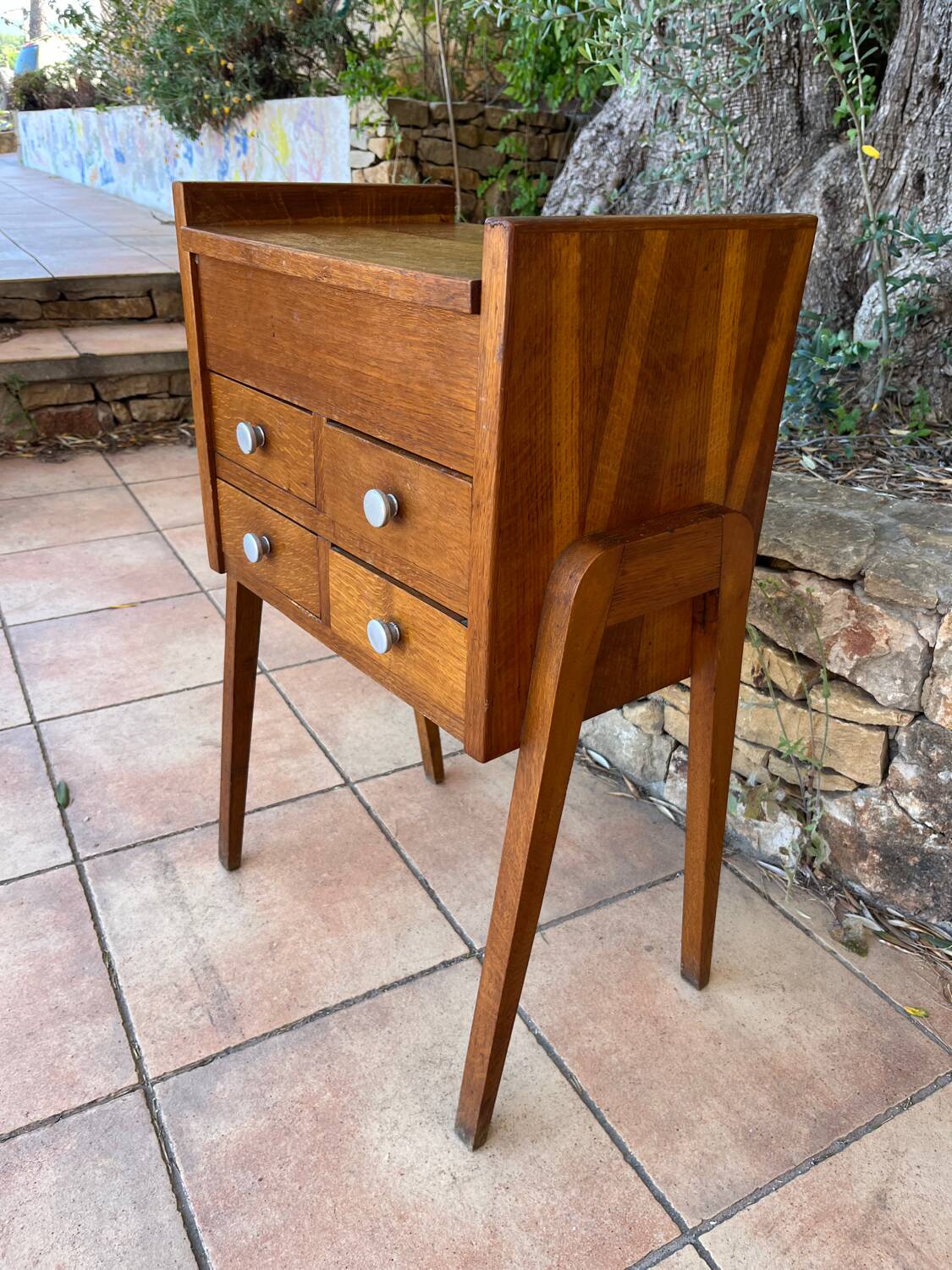 Small storage unit from the 50s