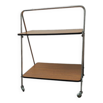 Serving table