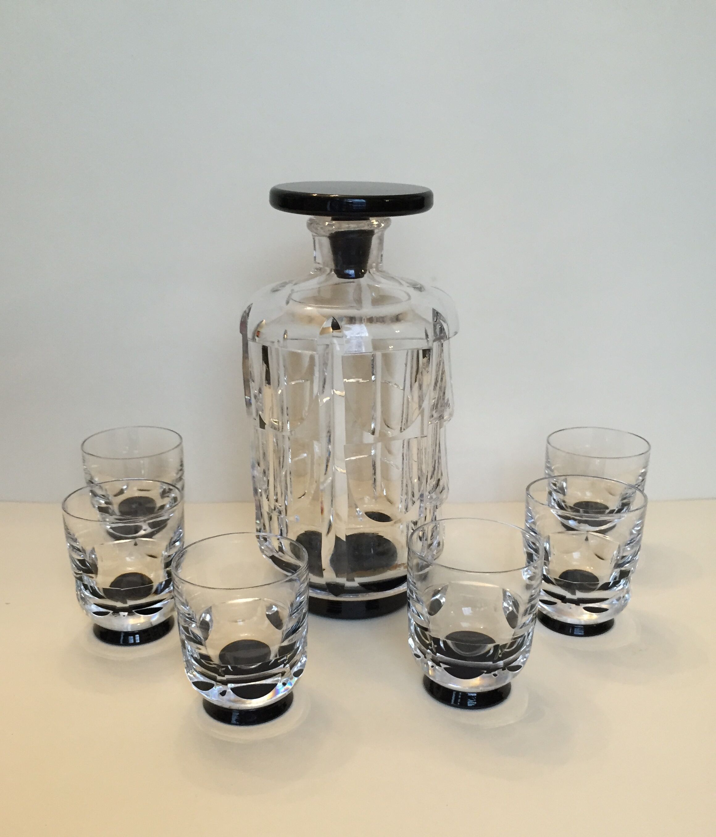 Swedish crystal alcohol service