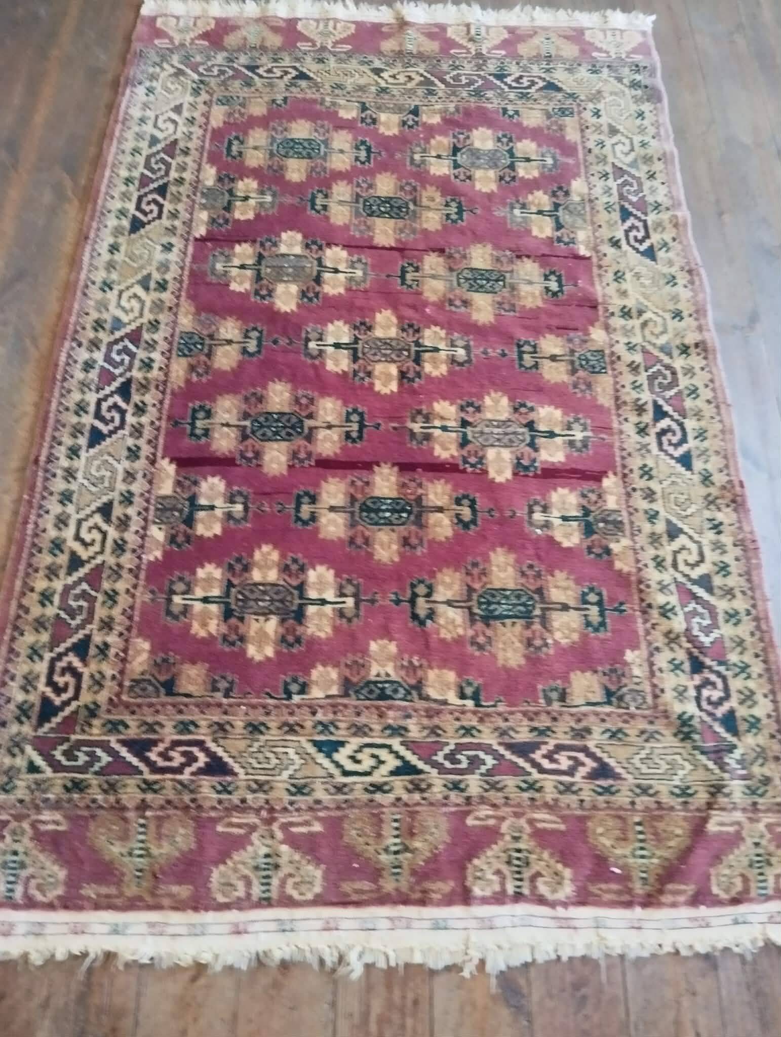 Handmade Turkmen Bukhara carpet 172x110cm