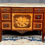 Commode de style Louis XVI