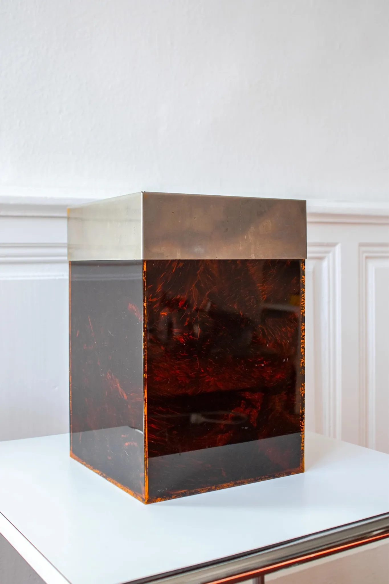 Vintage style basket Christian Dior Home, tortoiseshell acrylic
