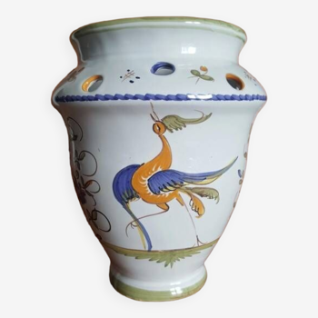Martres Tolosane earthenware vase, Moustiers decor