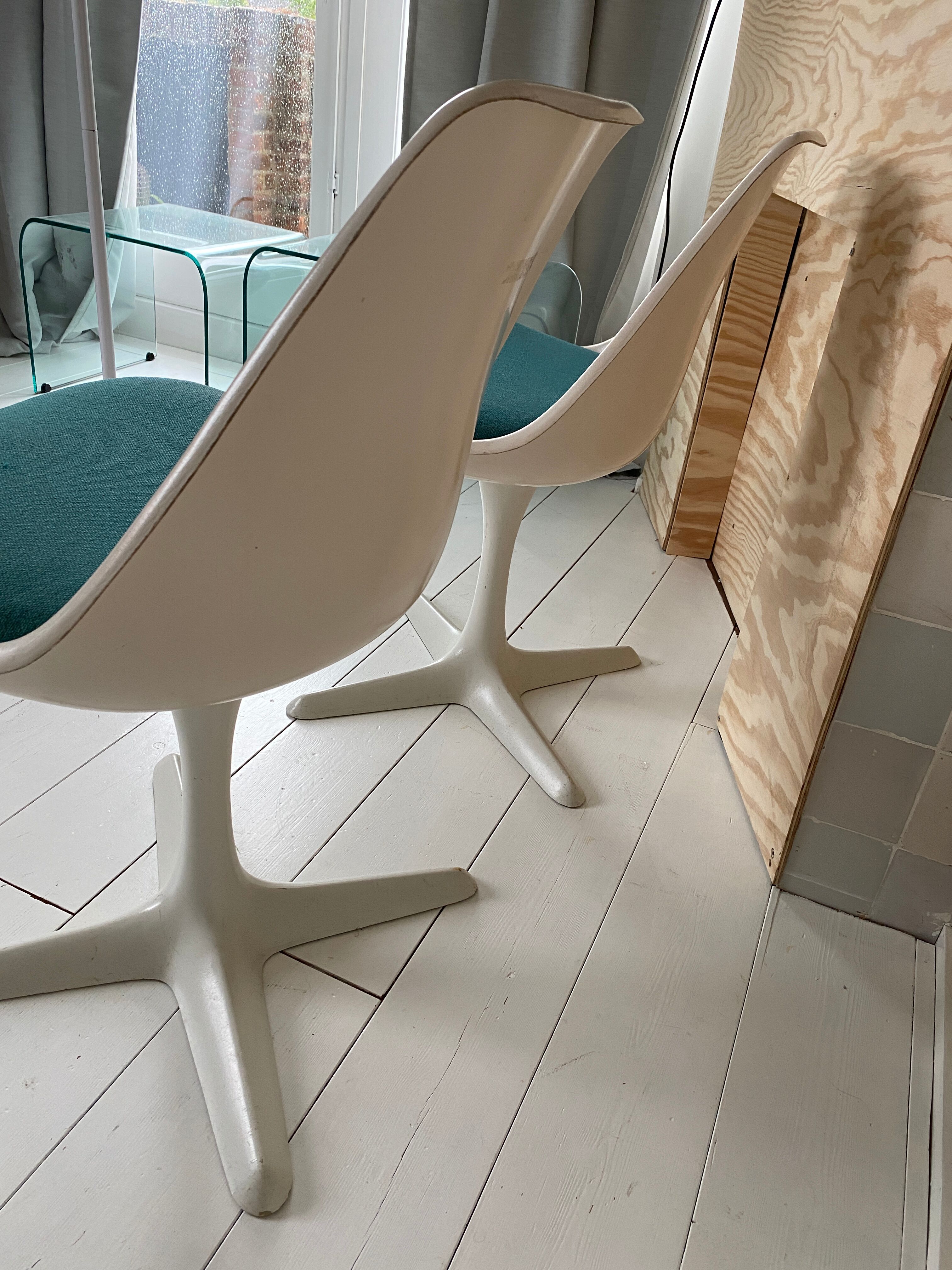 Set of 2 vintage arkana maurice burke tulip chairs