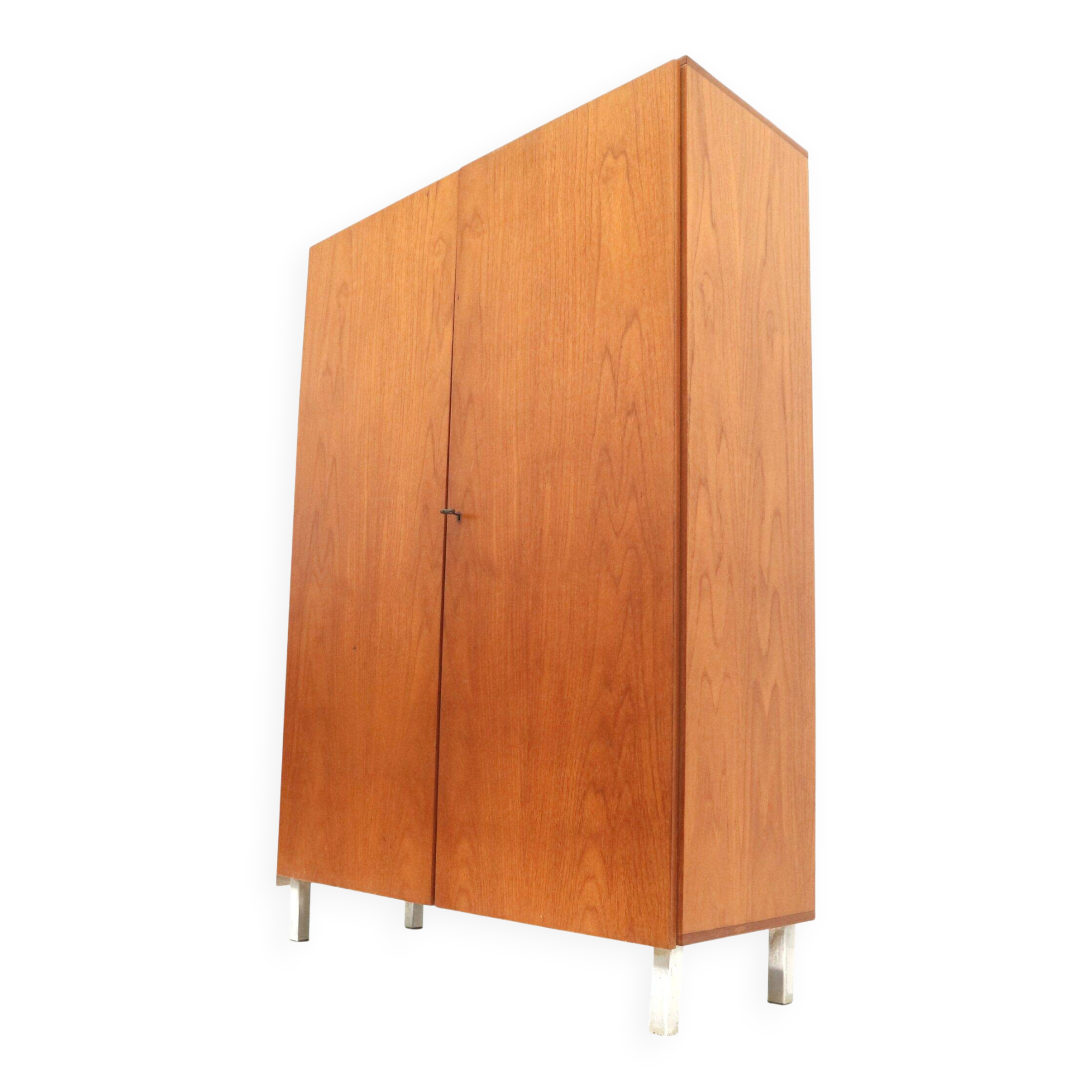 Vintage wardrobe/sideboard from the 1960s