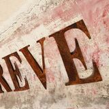 Rêve en lettres métalliques