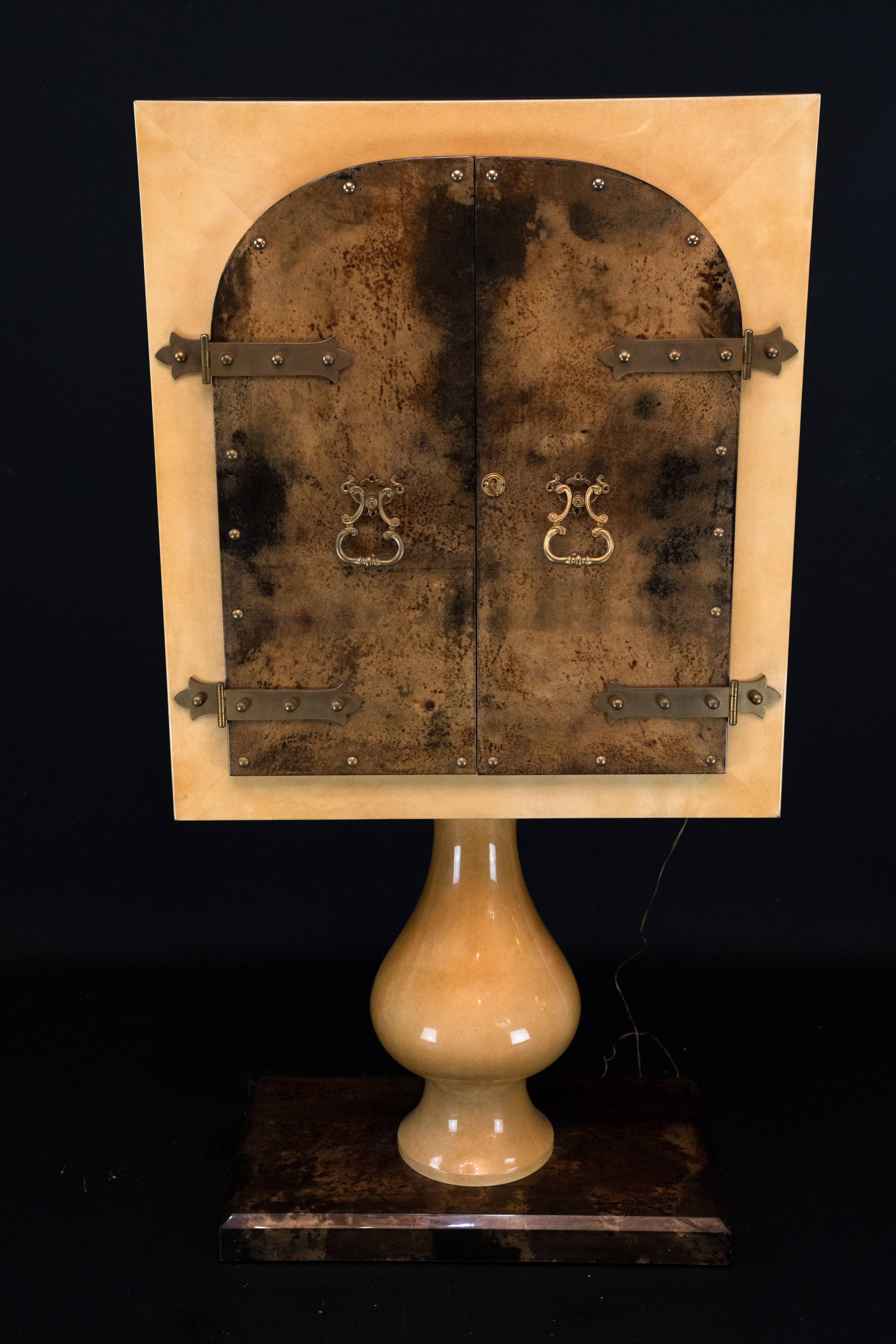 Aldo Tura Mid-Century Modern Goatskin Parchment Bar Cabinet, Italy, 1960s
