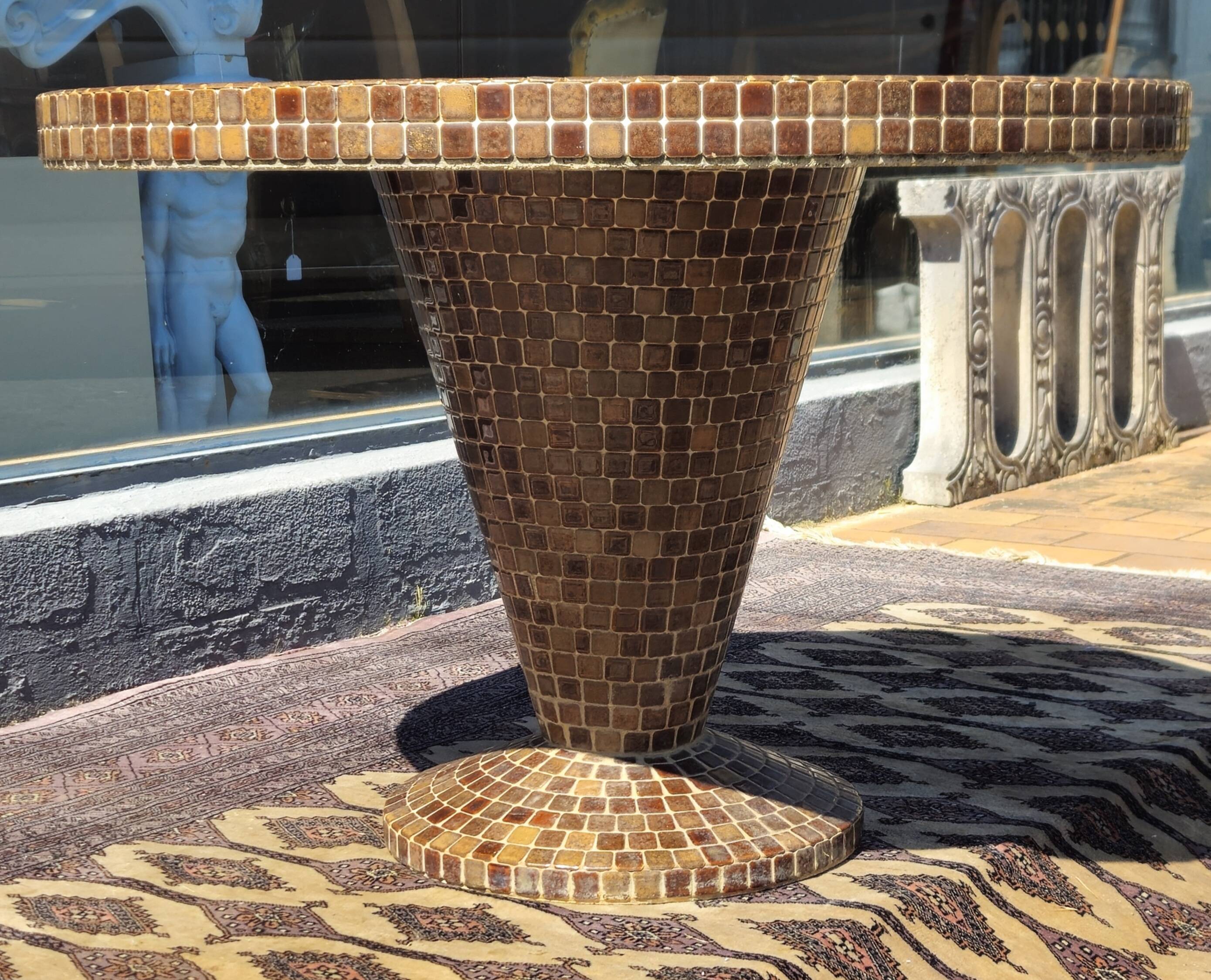 Round table in glazed ceramic mosaic – conical central base