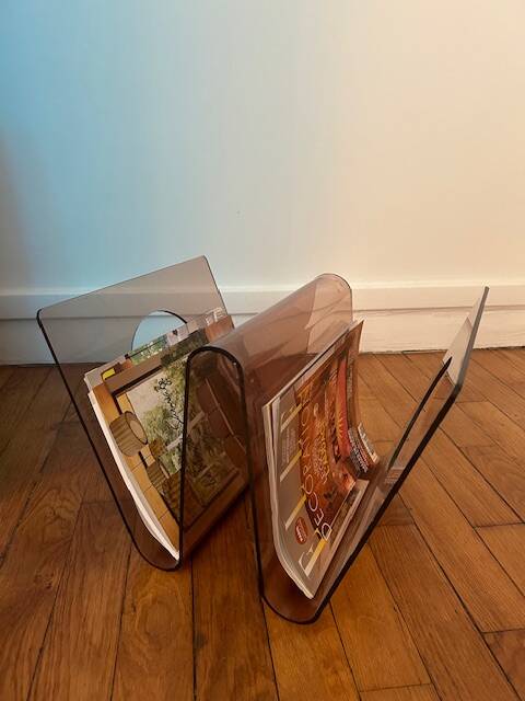 70s magazine rack in altuglass