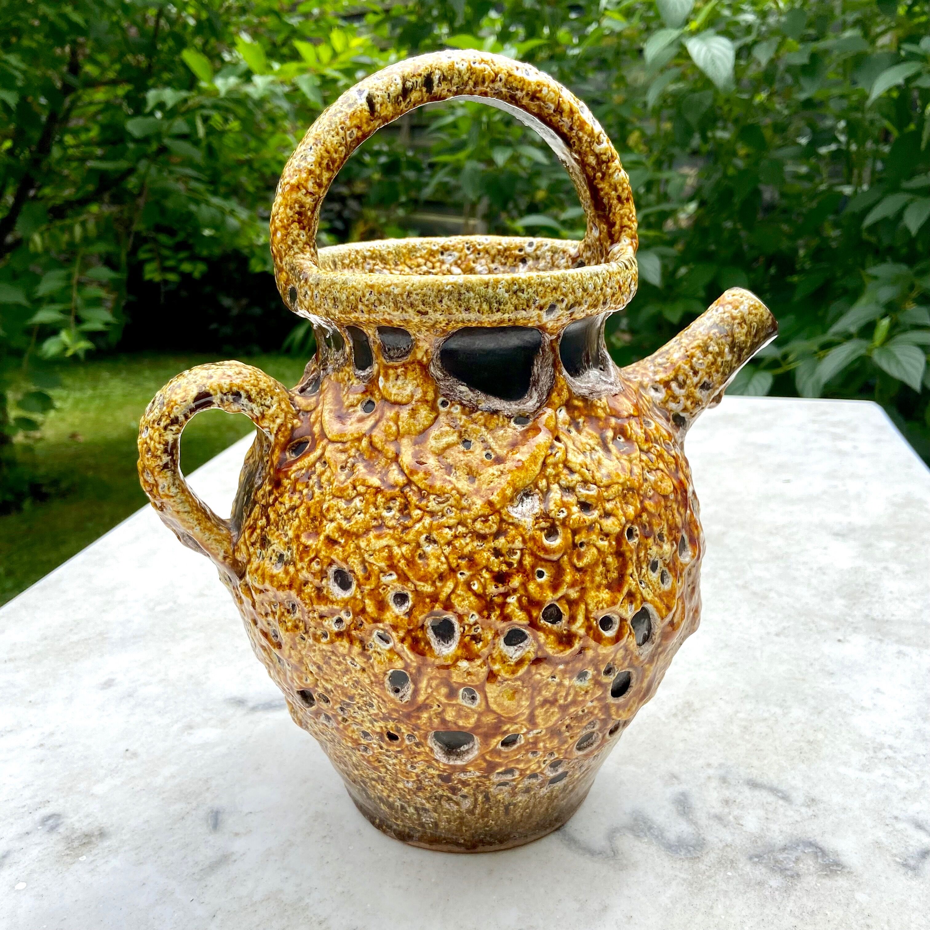 Pitcher fat lava