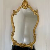 Miroir doré de style baroque Louis XV
