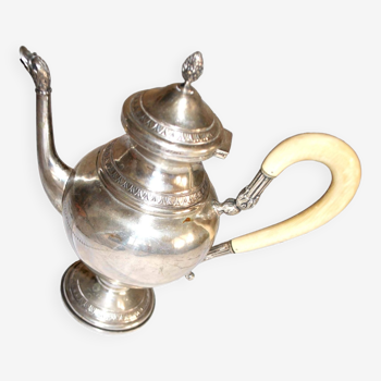 Old duck-billed coffee maker in solid silver, hallmark 800 - classic palmette frieze