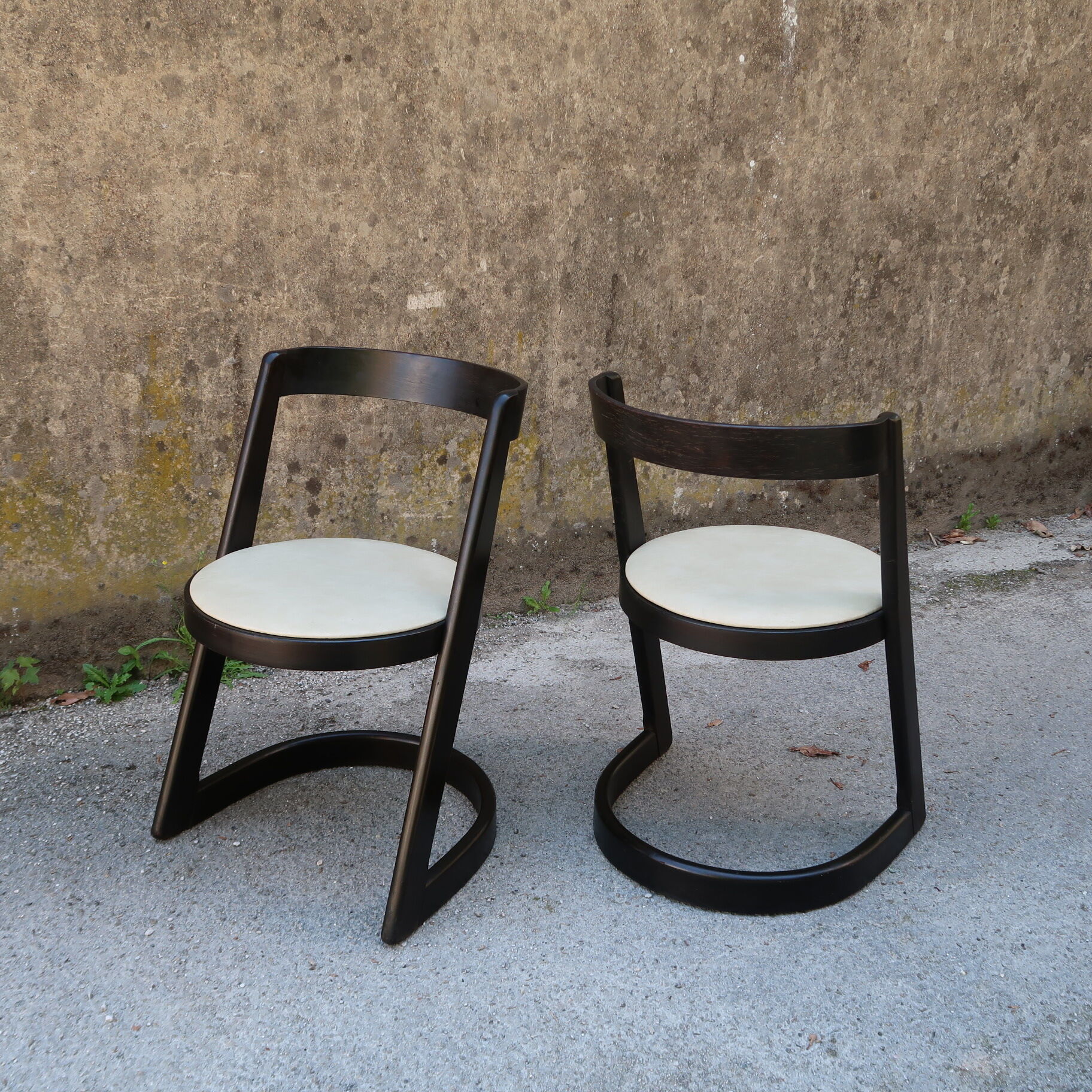 Pair of Halfa chairs by Baumann