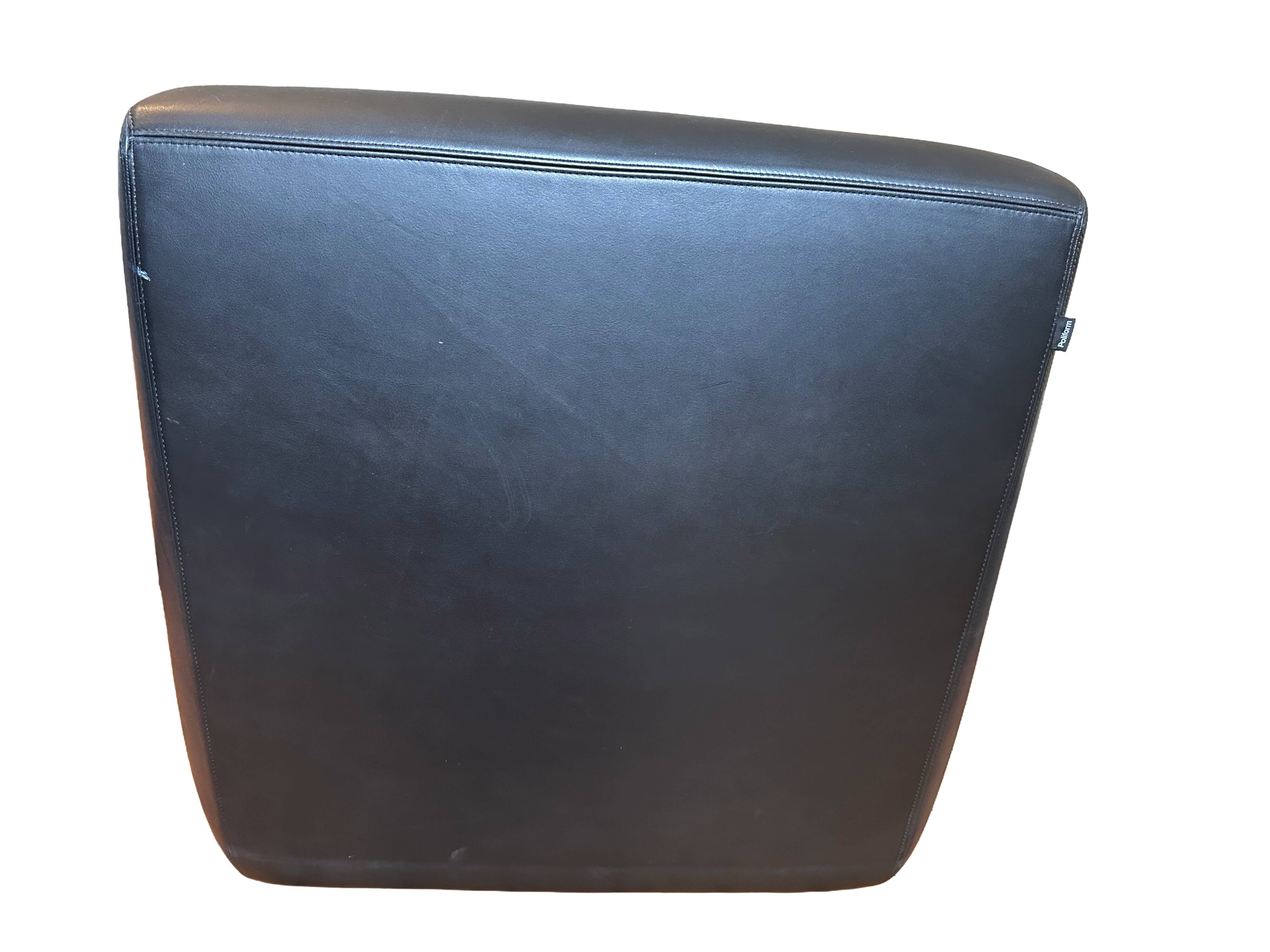 Paire de fauteuils Bug - Paola Navone pour Poliform - cuir - pivotant 360°