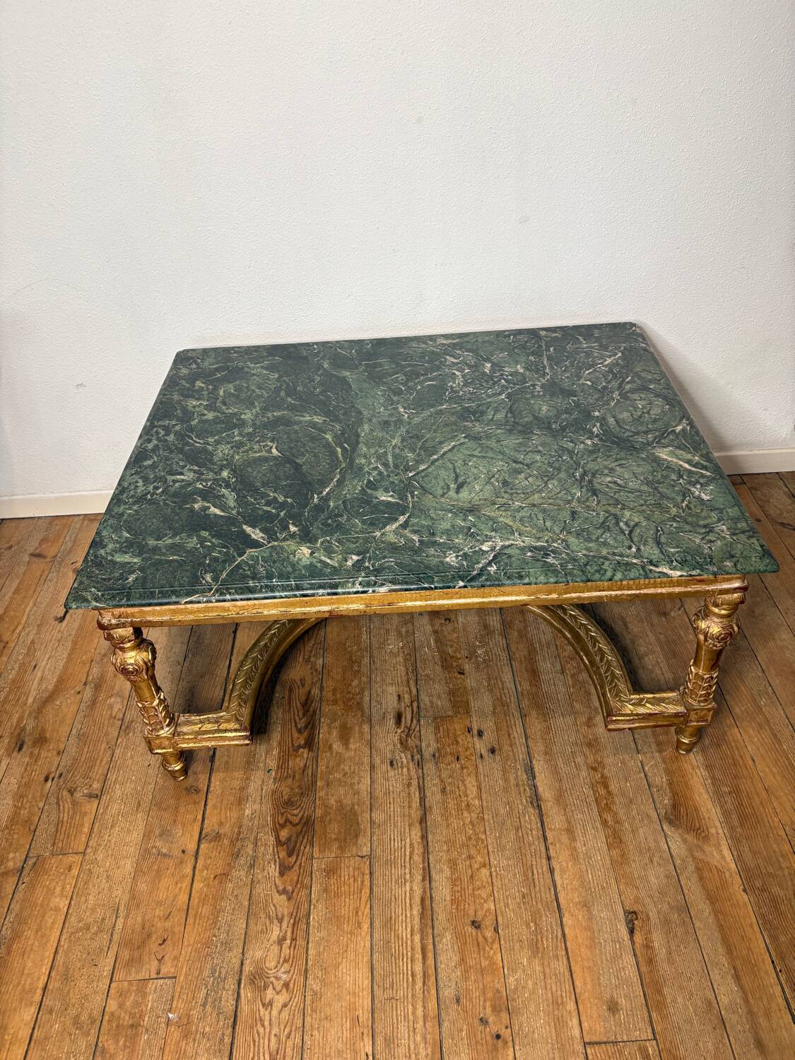Coffee table in green marble and gilded wood, Louis XVI / Rococo style