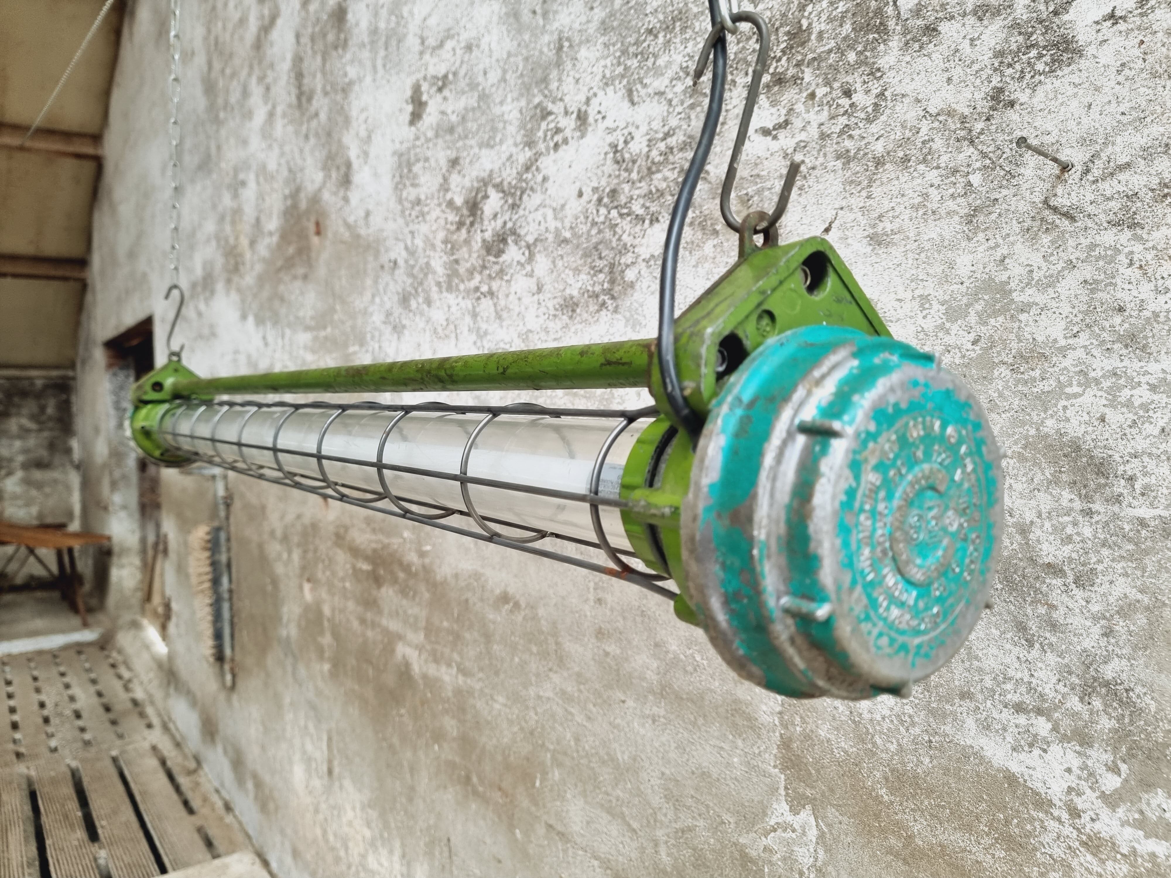 Lampe minière 147 cm de long