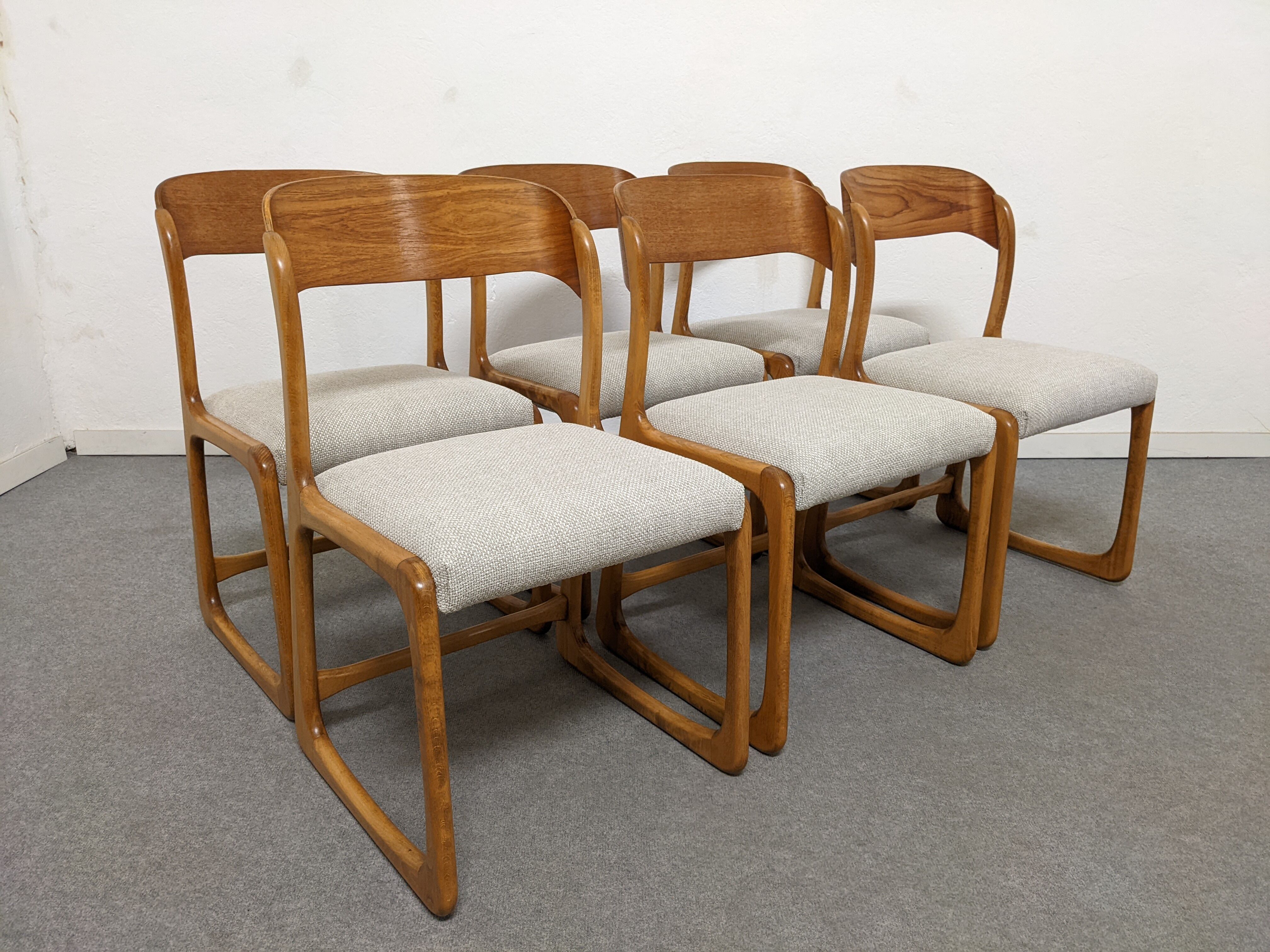 Series of 6 Baumann sleigh chairs from the 60s/70s