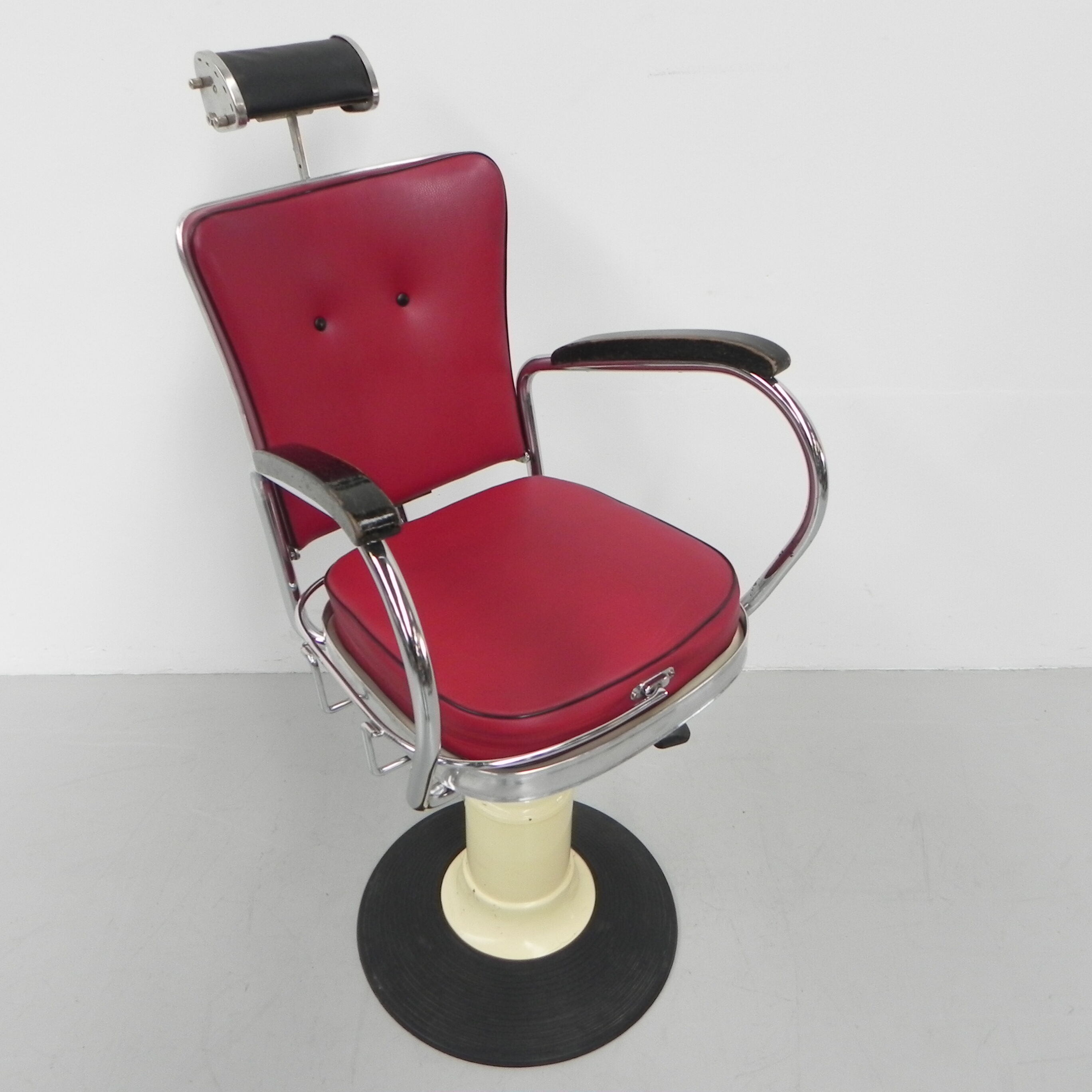 Vintage barber chair, barber chair Nubert