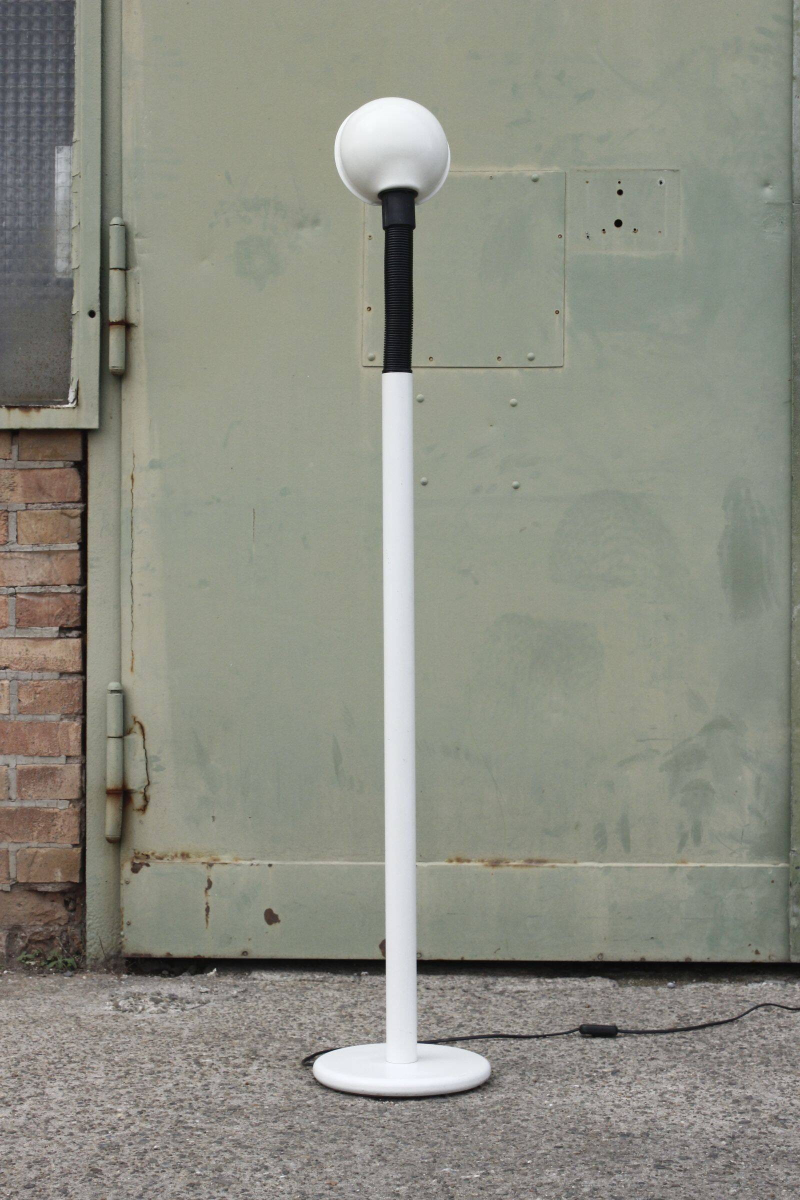 Vintage flexible reading floor lamp, Italy 1980s