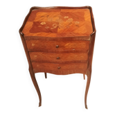 Chevet en marquetterie  fleurie de style Louis XV