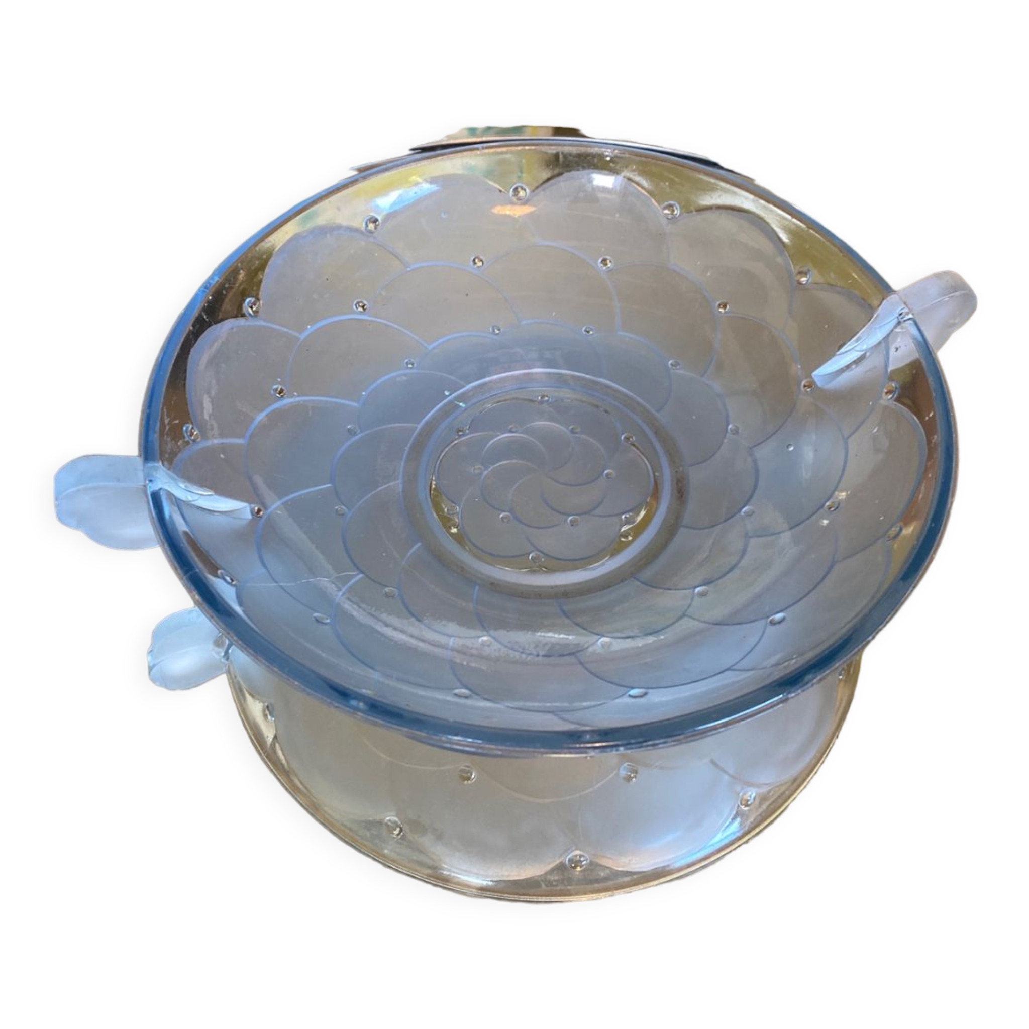 Art deco style fruit presentation cup