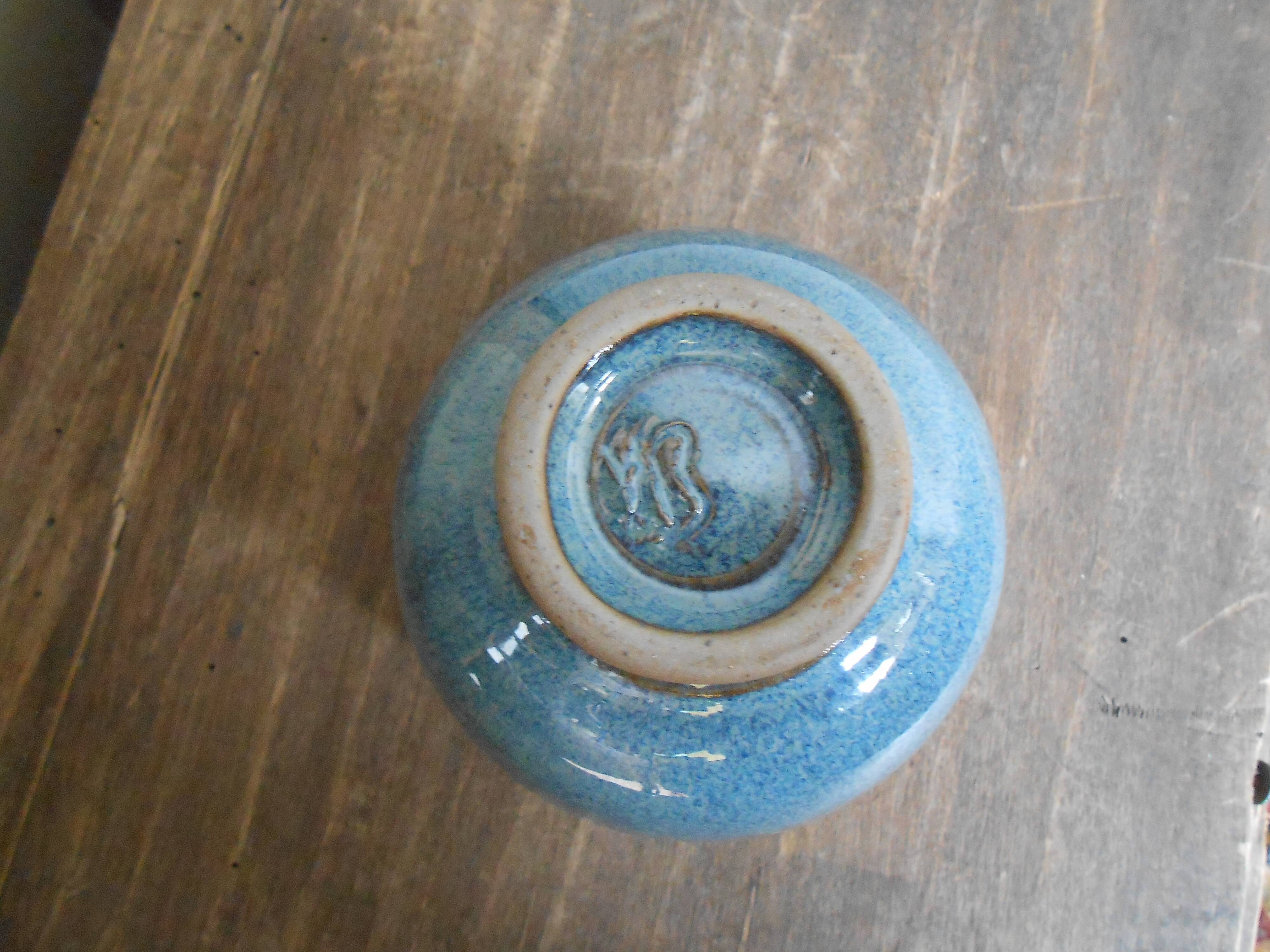Decorative ceramic bowl