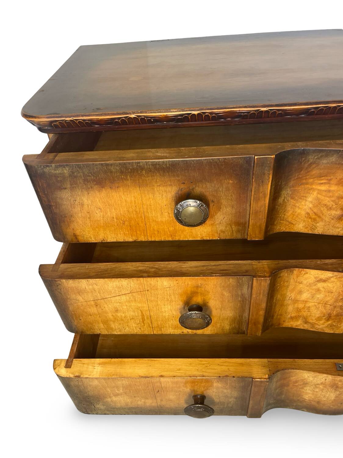 Commode italienne en placage et bois massif de noyer, années 1940-1950