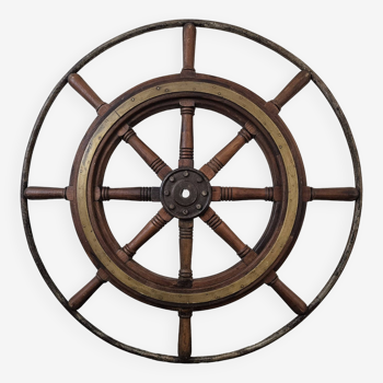Ancienne grande barre à roue de bateau - Antiquité de marine