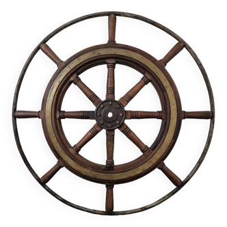 Ancienne grande barre à roue de bateau - Antiquité de marine
