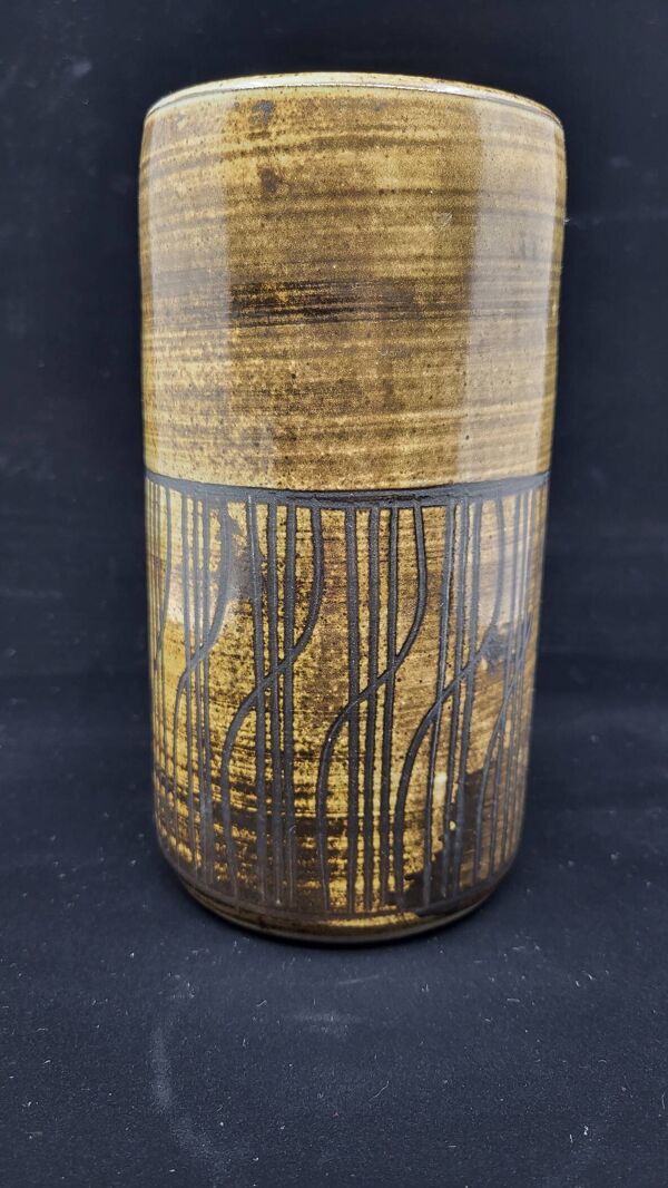 Vase cylindrique à décor Géométrique par Dominique Pouchain