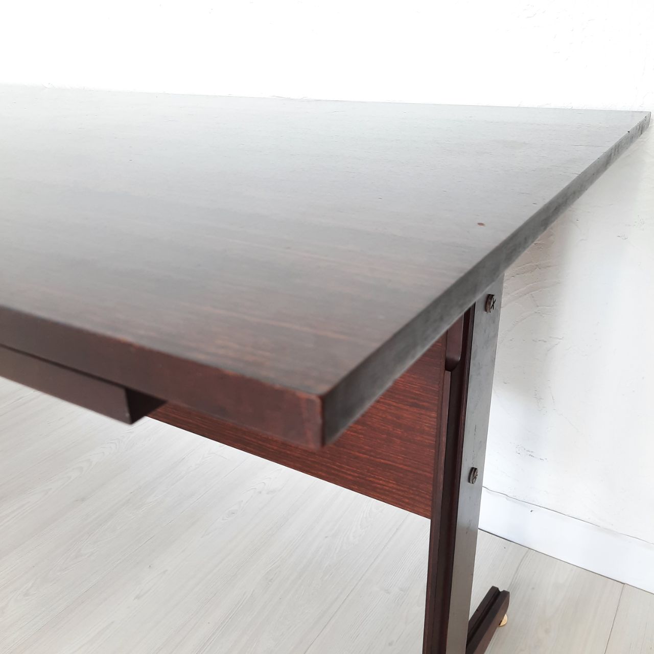 Center desk - vintage - AV contemporary furnishings