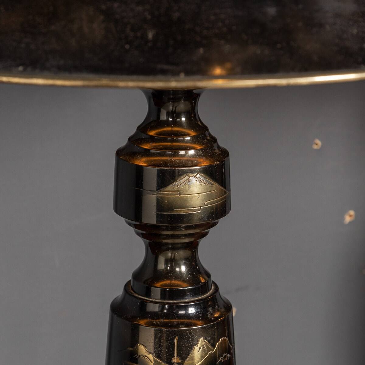 Mid 20thc japanese pair of lacquered table lamps c.1960