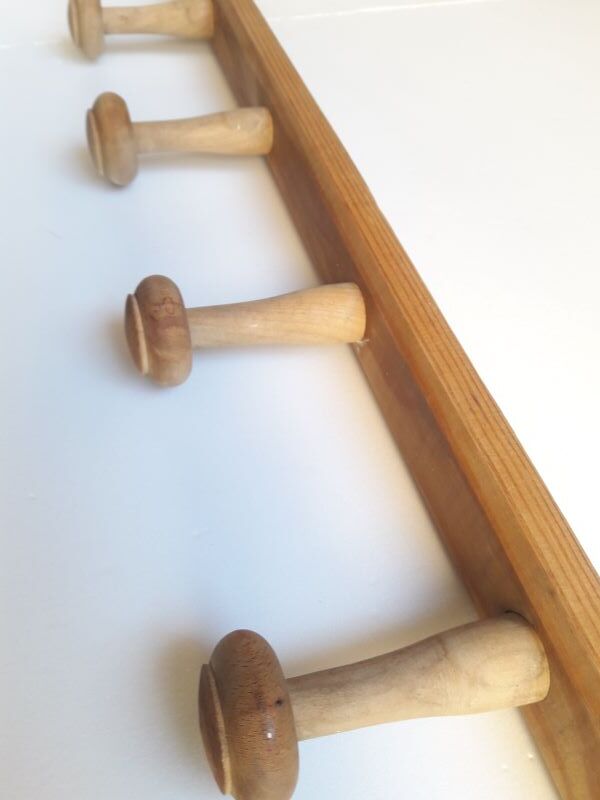 Coat rack 2m, 14 wooden wall hooks