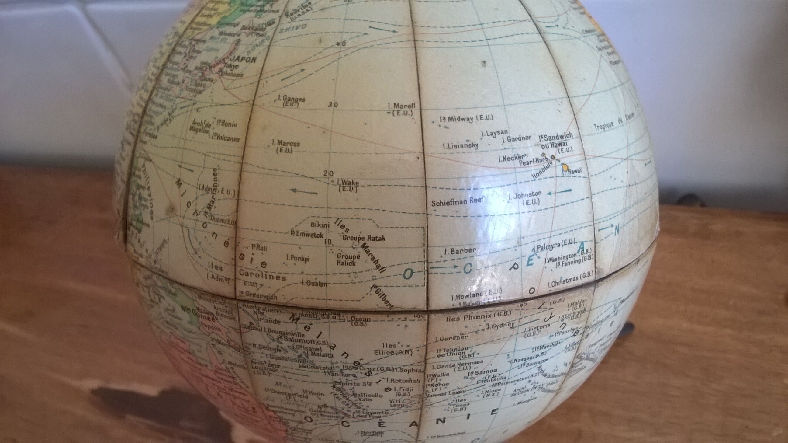 Small terrestrial globe world map of girard and barrère - year 60's