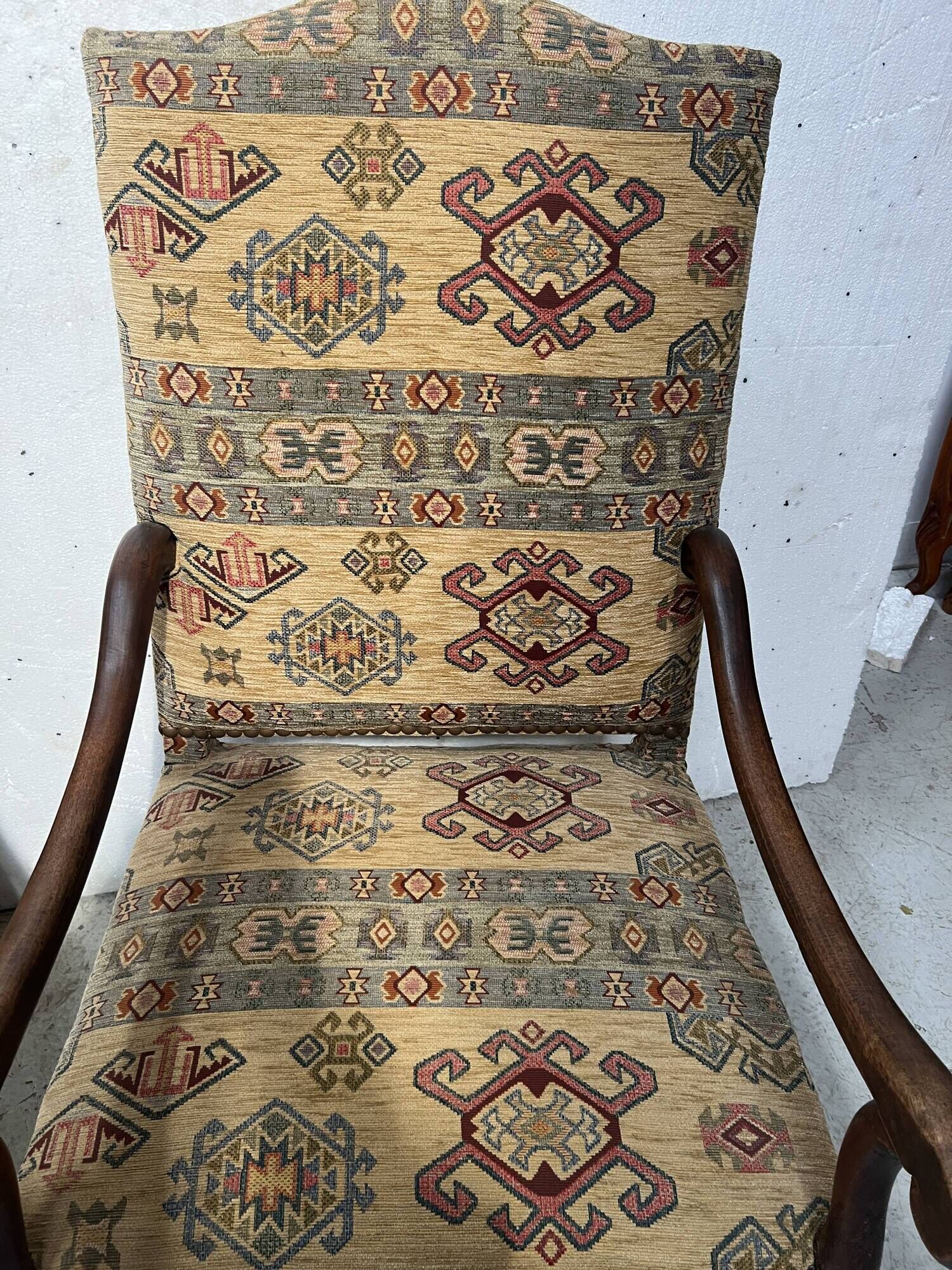 Paire de fauteuils de style Louis XIII a haut dossiers plats XX siècle