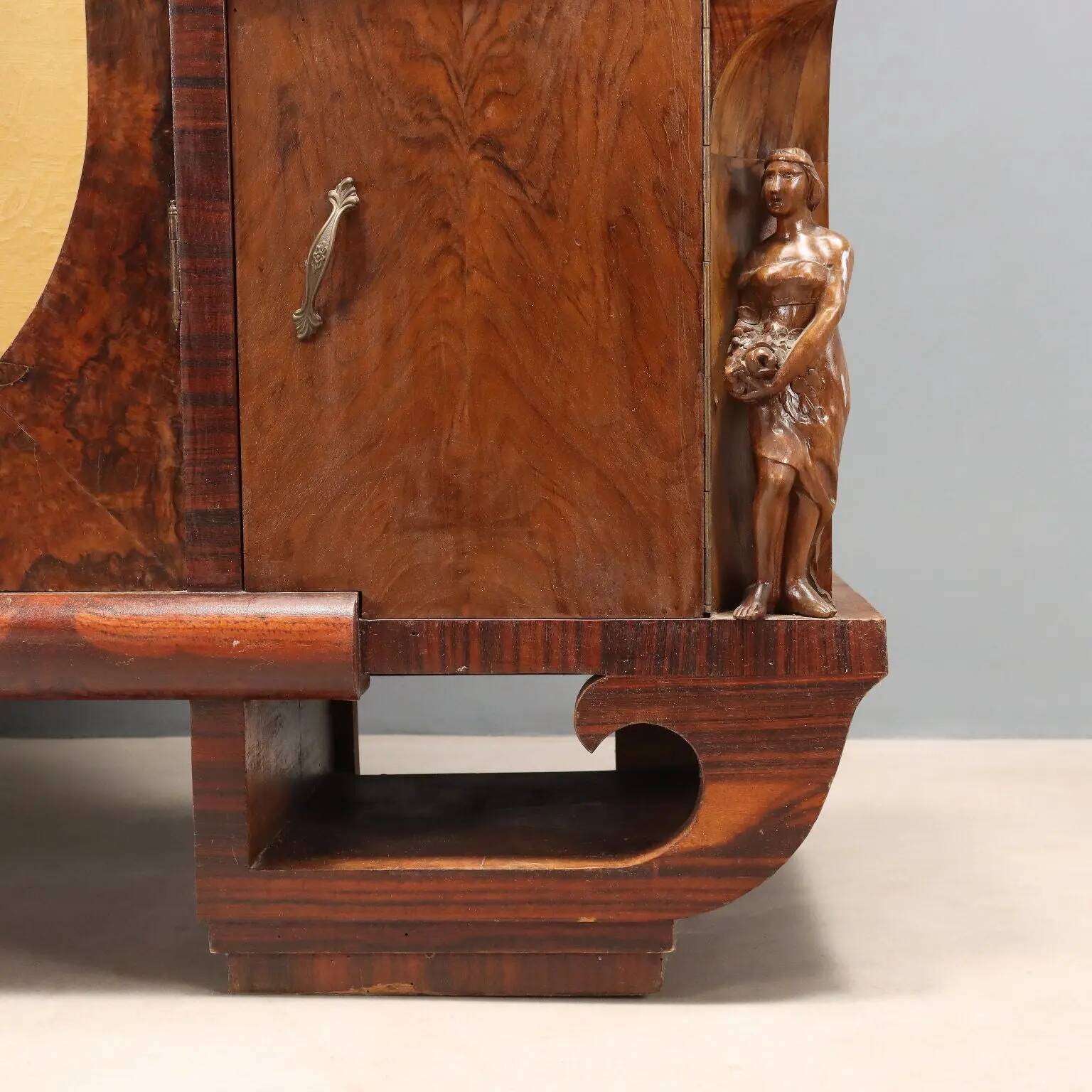 Vintage display cabinet in burl veneer, design, Italy, 1920s-1930s