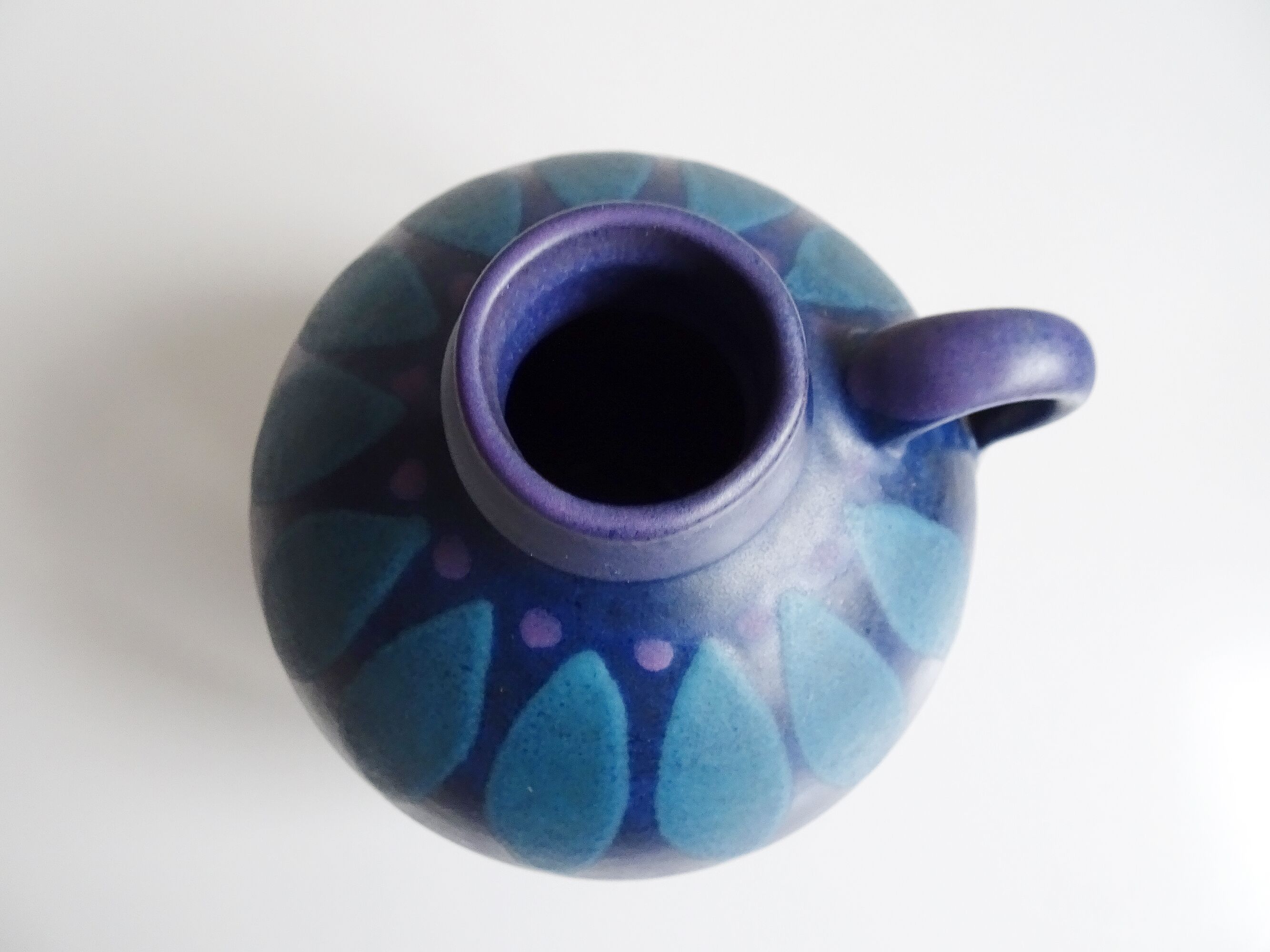 Vase by KMK Decor Viola