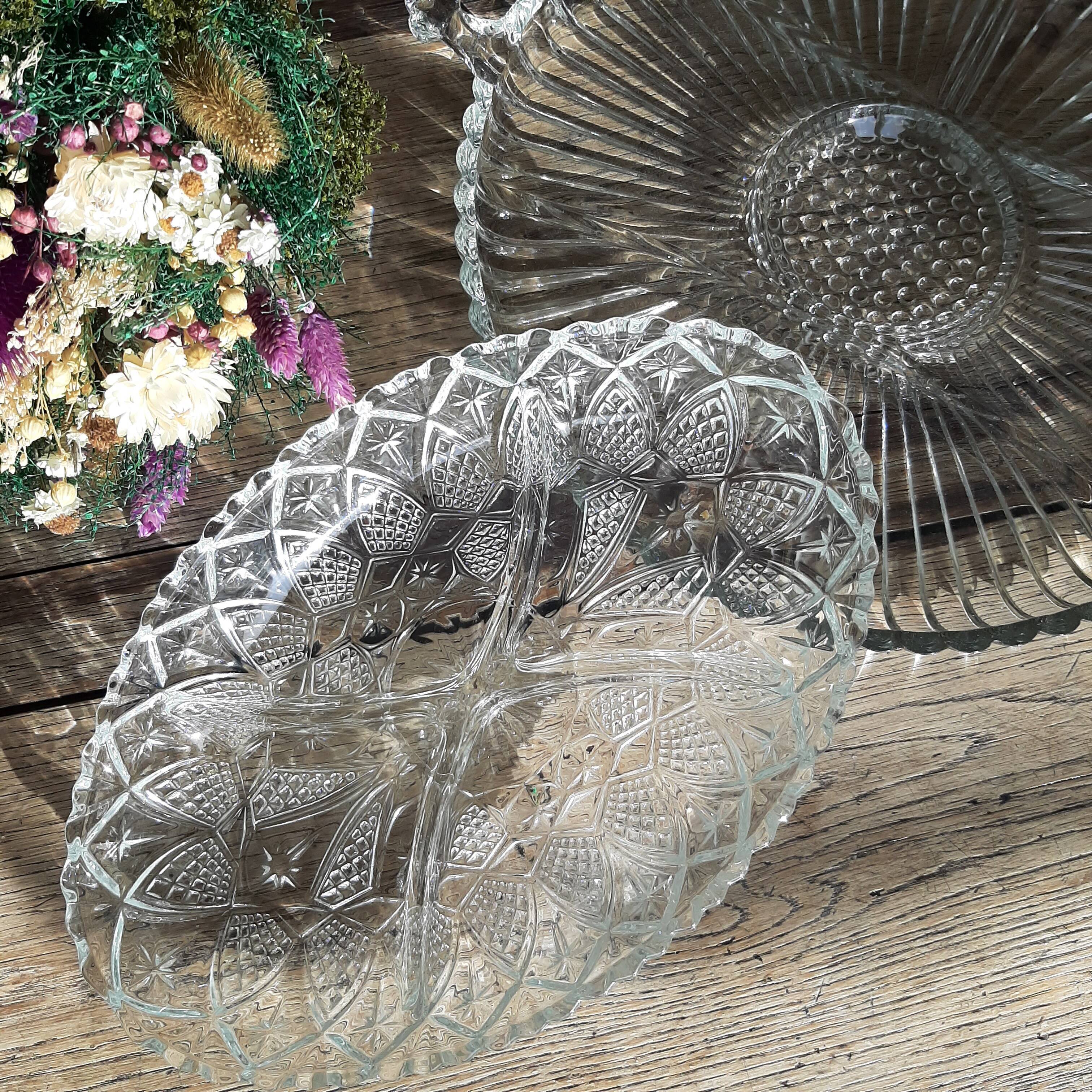 Vintage compartmentalized aperitif dish