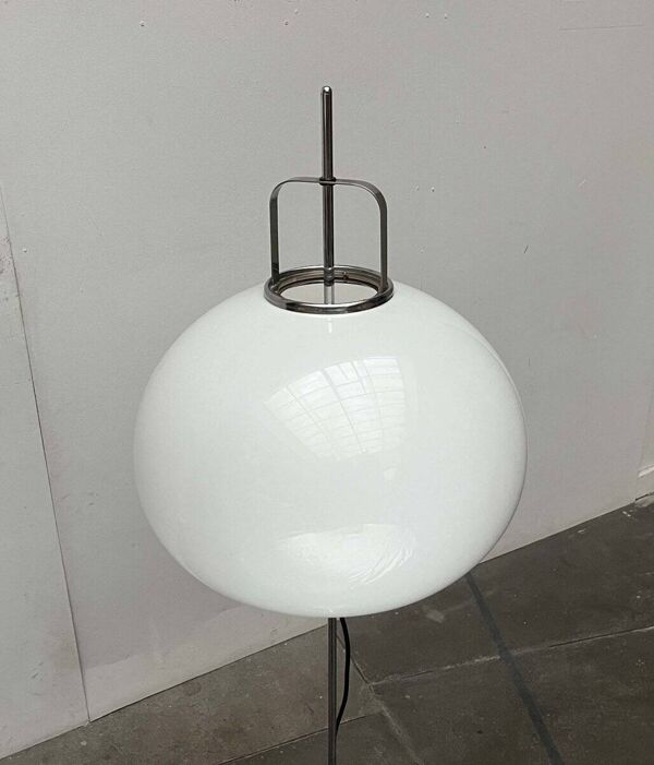 Lampe sur pied Lucerna modèle Space Age italien moderne du milieu du siècle par Guzzini pour iGuzzini, années 1960
