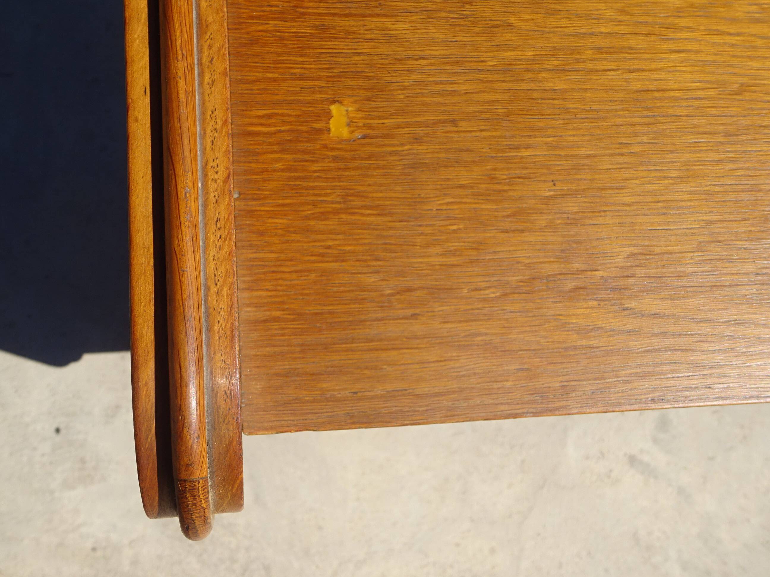 Enfilade vintage aux pieds compas par SAM