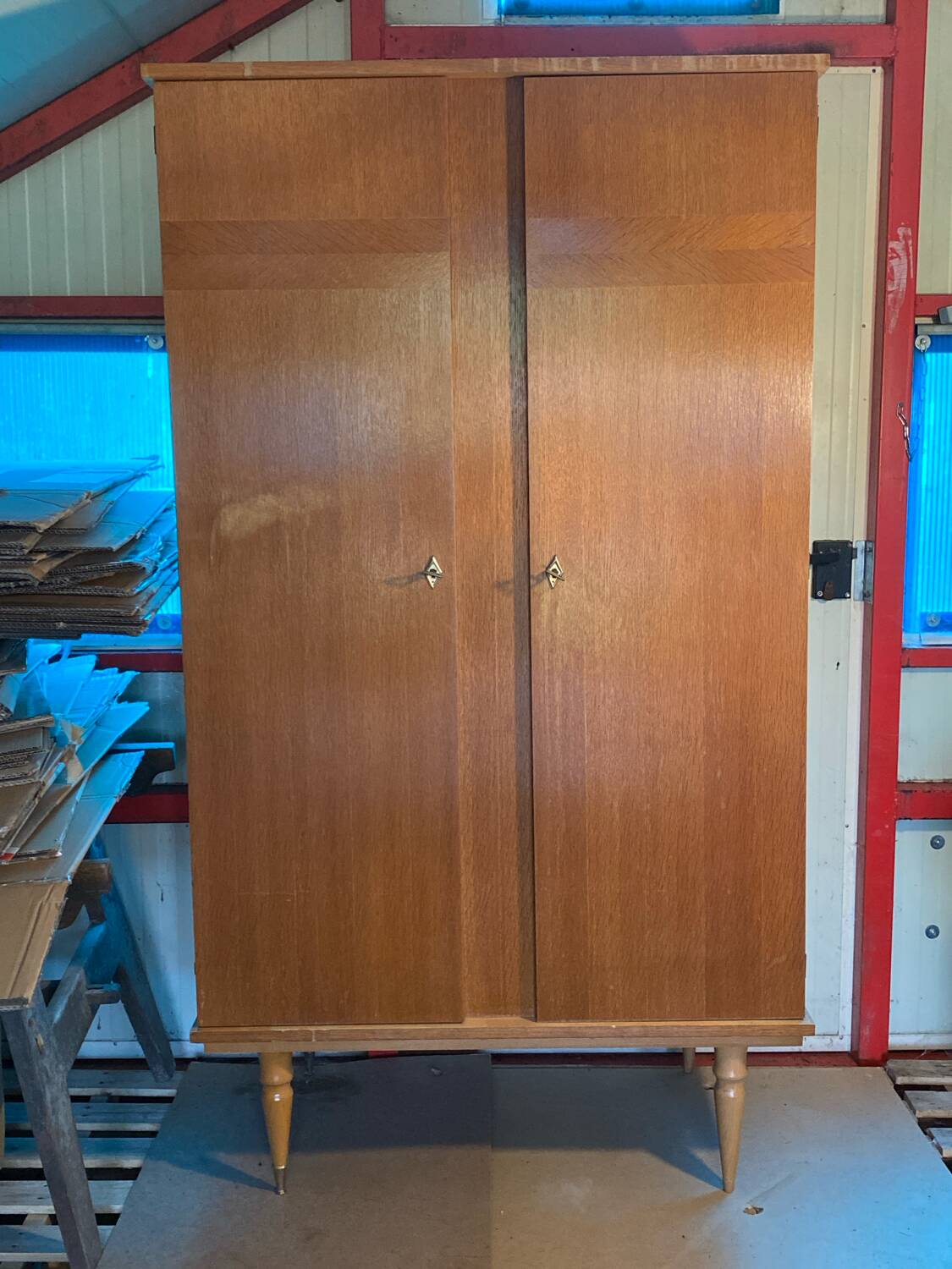 Armoire vintage