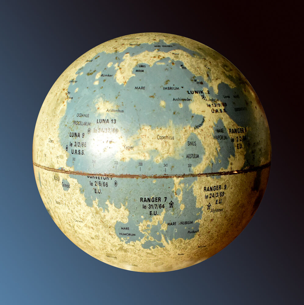 Globe "The Moon" Replogle Globes Inc. Chicago USA 1966