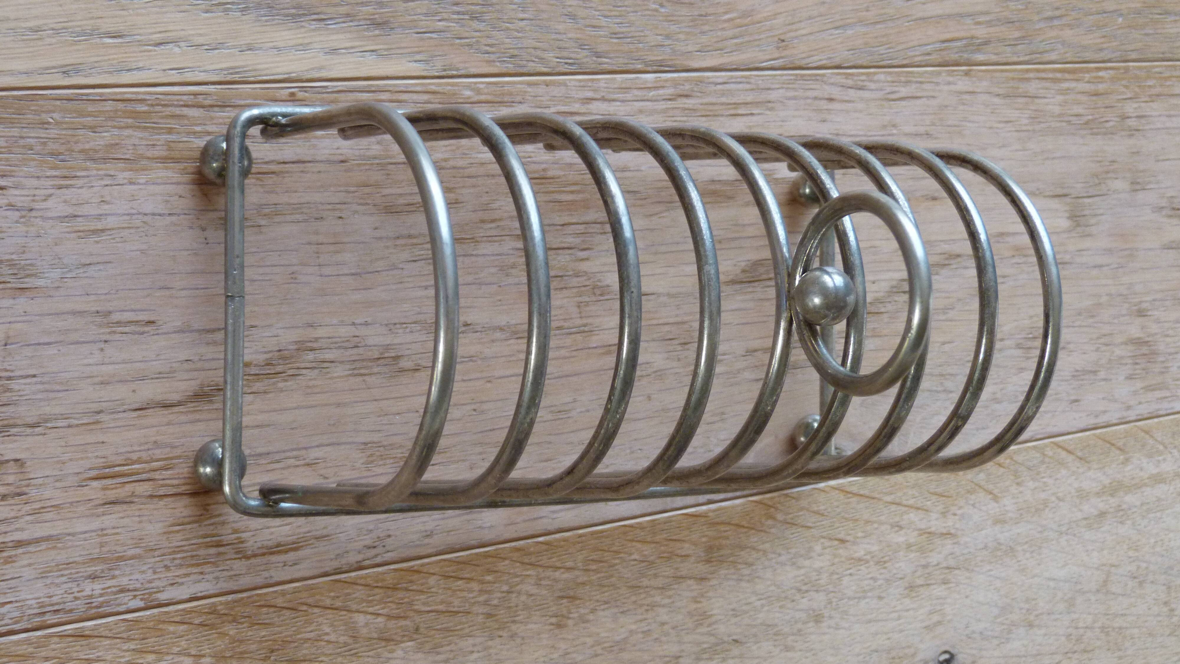 Silver metal toast door 8 compartments