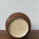 Vase manufactured by duemler & breiden numbered 1940