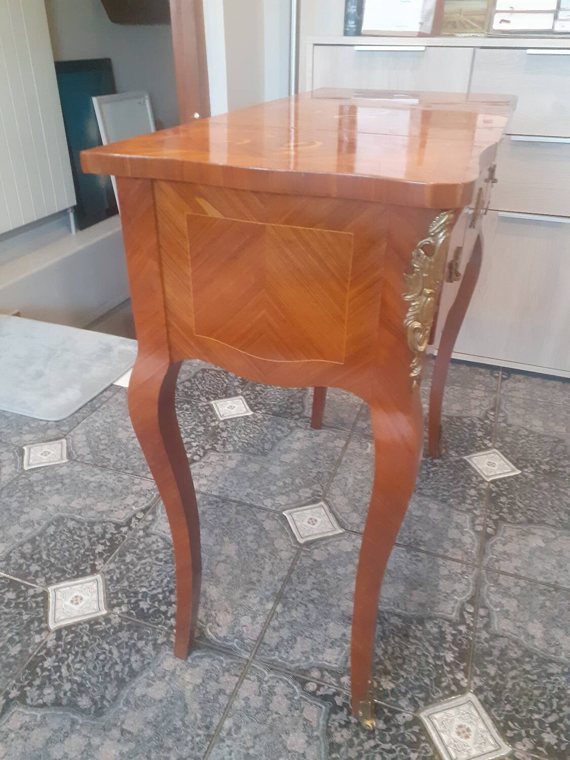 Louis XV style rosewood marquetry dressing table